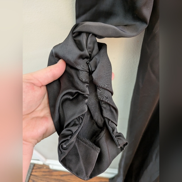 Keepsake Own It Black Satin Gown Size M - Picture 7 of 10